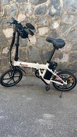 Bici elettrica marca Yesbike  mod. smart advance