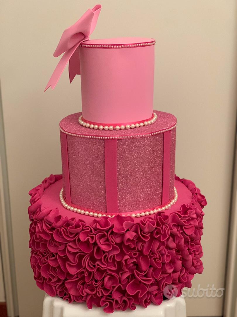 Torta scenografica Barbie #torta#scenografica#tema#Barbie#fiocco#rose#