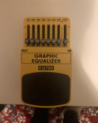 Pedale chitarra equalizzazione