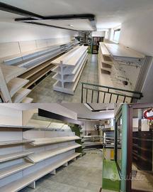 Ampio locale commerciale