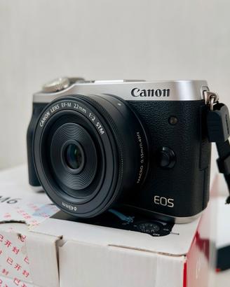 😍📸 Canon EOS M6 con due obiettivi + accessori ✅😍