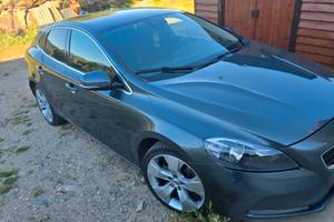 volvo v40 d3