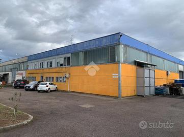 CAPANNONE A SAN GIOVANNI LUPATOTO