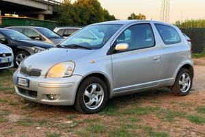 Toyota Yaris 1.0i 3 porte Expo Clima Benzina 65cv 