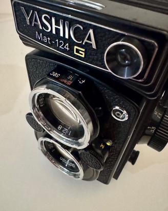 Yashica Mat-124 G + Custodia Originale