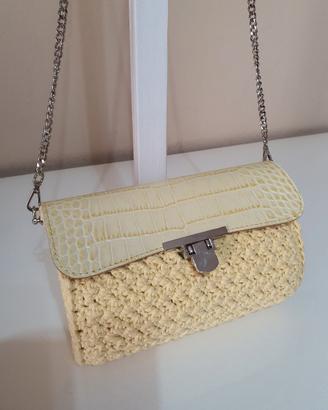 Pochette gialla fatta a mano