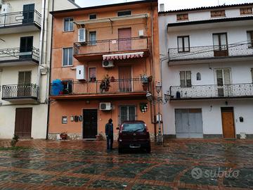 Appartamento + soffitta uso casa o ufficio