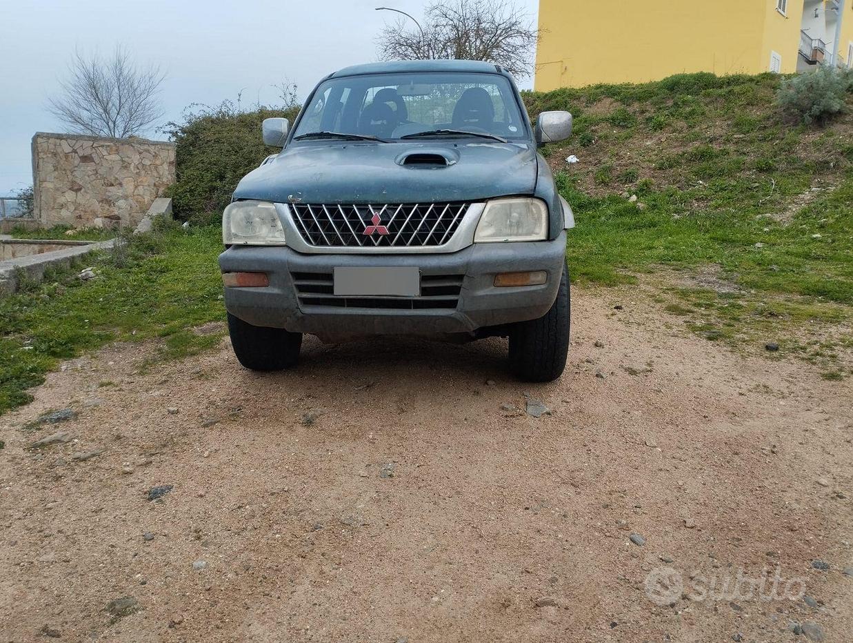 MITSUBISHI L200