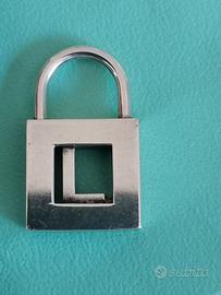 Lucchetto charms Tiffany & Co. lettera L argento