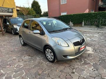 Toyota Yaris 1.0 5 porte Sol
