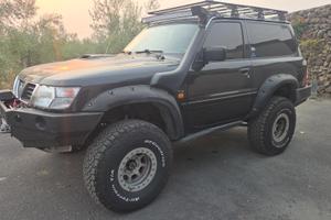 Nissan Patrol  GR Y 61