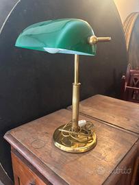 Lampada da scrivania