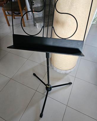 Leggii, aste per microfono e basi porta tastiera 