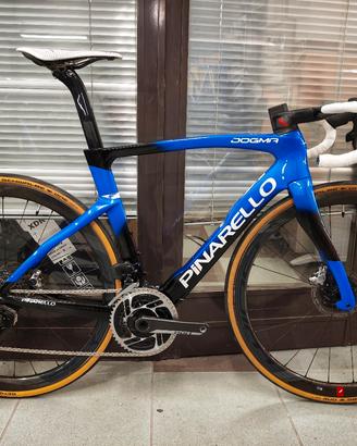 Pinarello Dogma F Sram Red axs fulcrum carbon