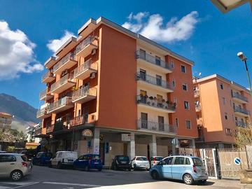 Ufficio con bagno di 50 mq - ingresso autonomo