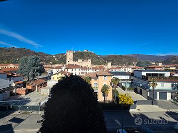 Tricamere luminoso con vista Castelli a Marostica