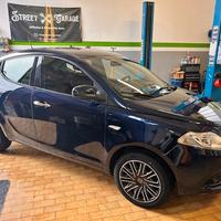 Lancia Ypsilon 1.2 69 CV 5 porte S&S Gold