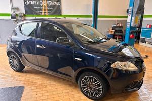 Lancia Ypsilon 1.2 69 CV 5 porte S&S Gold