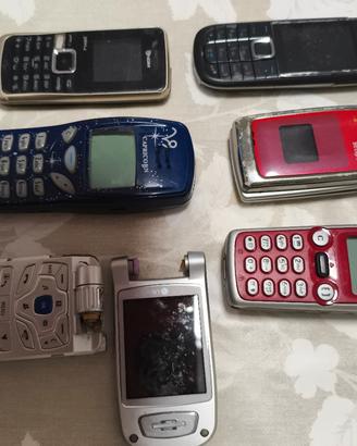 Cellulari vecchi funzionanti e non