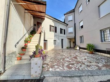 2 LOCALI A ASSISI