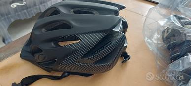 Scarpe Gaerne bicicletta + casco cannondale