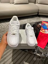 Nike Air Force 1 Low '07 bianche