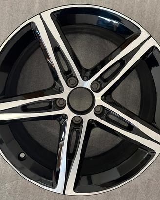 Cerchio mercedes classe A B CLA RAGGIO 18 amg