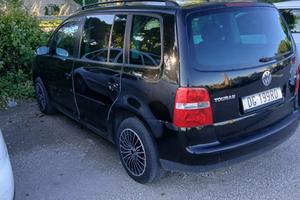 Volskswagen Toruran 2006 1.9 TDI