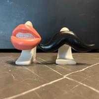 Simpatico porta occhiali di coppia