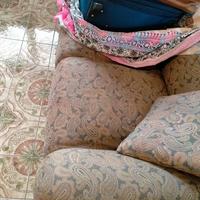 divano vintage con poltrone 