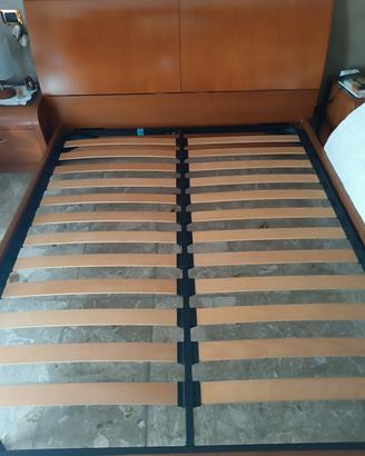 Letto matrimoniale in legno