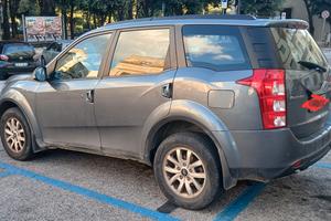 Mahindra 2.2 XUV500  AWD 6