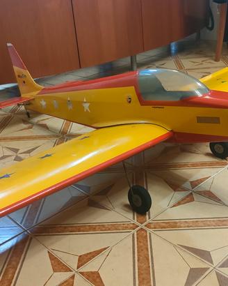 AEREO RC ALA FISSA. 