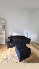 2 divani e 2 pouf