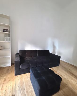 2 divani e 2 pouf