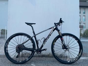 mtb in carbonio FOCUS RAVEN 29R 29