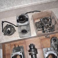 PEZZI MOTORE SUZUKI 550GT 