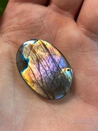 Labradorite naturale 38.00 ct taglio ovale