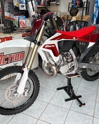 Fantic XX 250 2024 con 10 ore di utilizzo