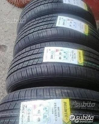 4completo di 4 gomme. Nuove. 255 65 17. delinte