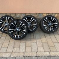 Cerchi 18  completi  di gomme e valvole