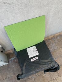 Piastrelle adesive in moquette 30x30