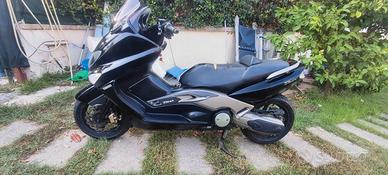 Tmax 500 2004