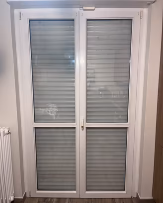 Porta finestra infisso pvc doppio vetro