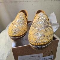 Scarpa estiva gialla in tessuto 