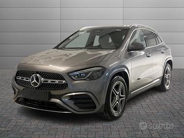 MERCEDES-BENZ GLA 200 d automatic