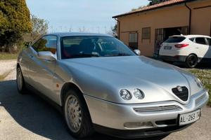 Alfa Romeo GTV 916