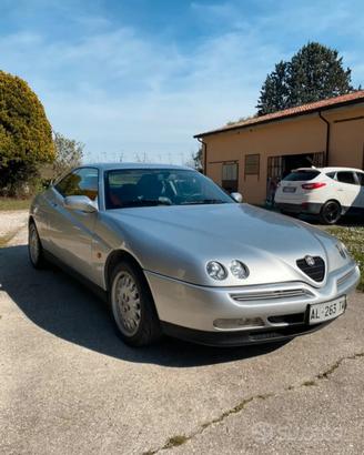 Alfa Romeo GTV 916