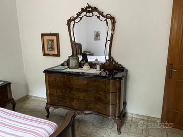 Cassettiera con specchio stile chippendale