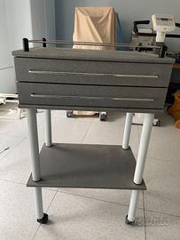 CARRELLO CON DUE CASSETTI SU RUOTE